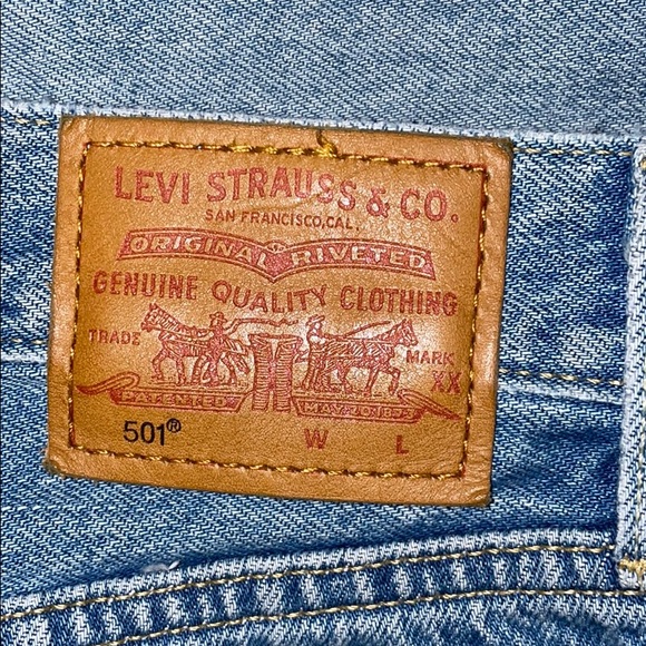 Levi’s 501 Jeans - Picture 8 of 10